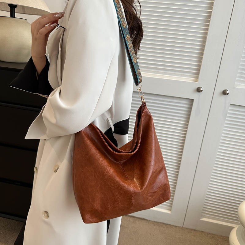 Buy Women's Shoulder Bag With Ethnic Style Wide Shoulder Strap Ins Large Capacity Bucket Crossbody Bags Fashion Handbag online at DLC Market