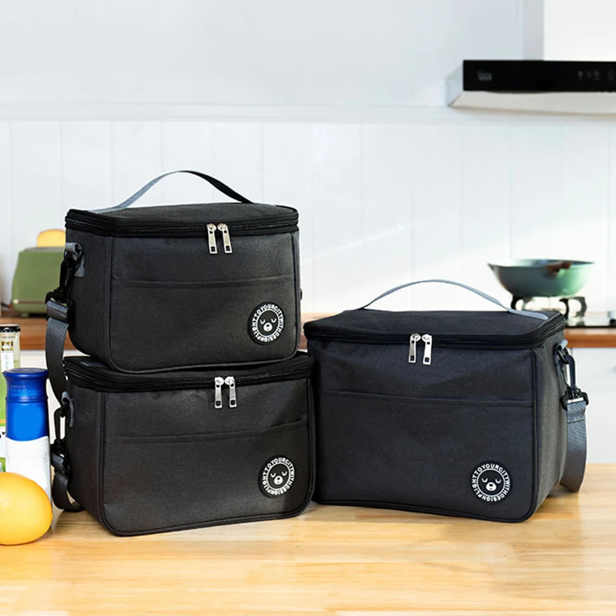 Buy Capacity hand-held with shoulder strap insulated bag, lunch box bag, student thickened waterproof lunch bag。-zmt online at DLC Market