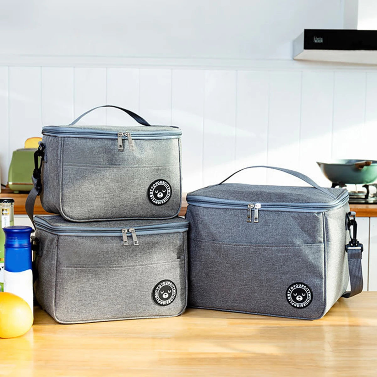 Buy Capacity hand-held with shoulder strap insulated bag, lunch box bag, student thickened waterproof lunch bag。-zmt online at DLC Market