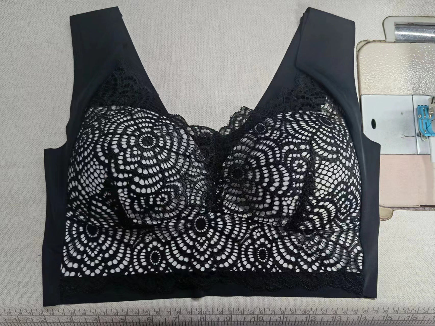 Buy Women's Sports Tank Top Plus Underwire Underwear online at DLC Market