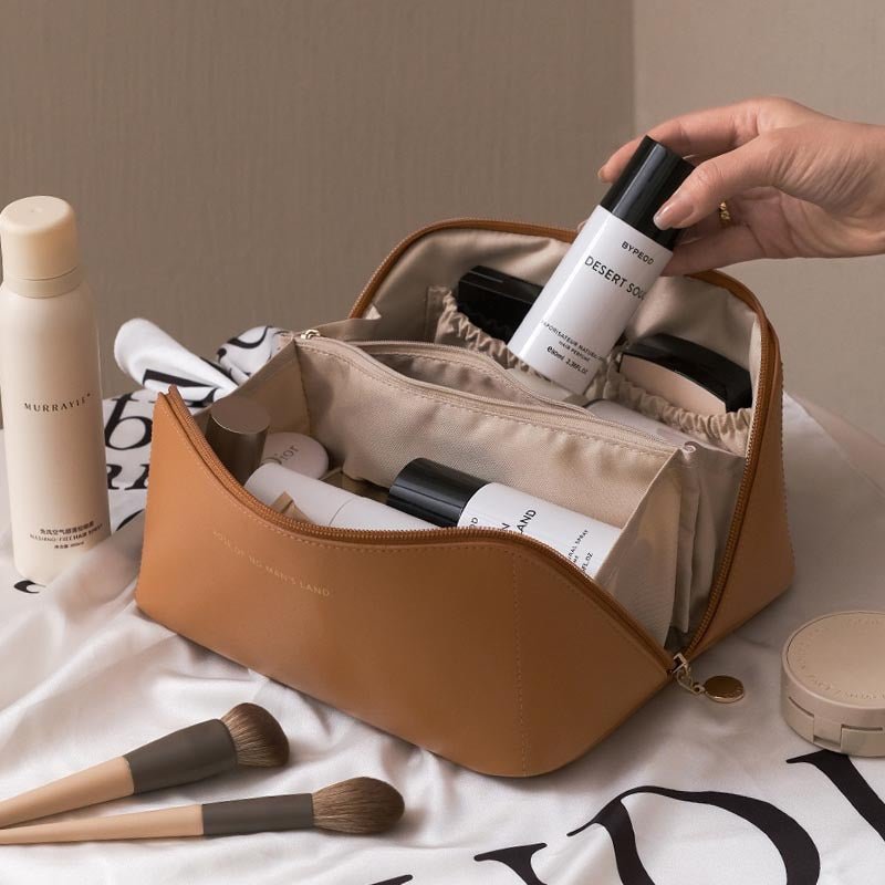 Large Capacity Makeup Organizer Cosmetic Travel Bag - DLC MARKET